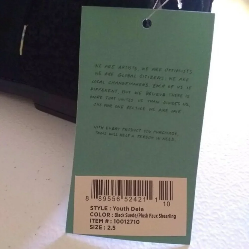 NIB ~ Toms 